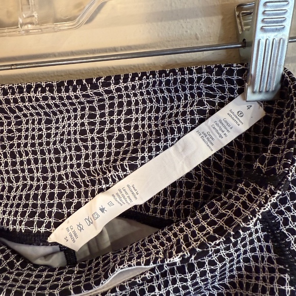 Lululemon Women’s High Rise Wunder Under Luxtreme Leggings, Size 4, Blk & Wht - Picture 4 of 13